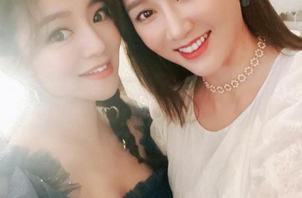 陈乔恩终于有了阔太样！穿高腰裙大肚子遮不住，比安以轩还像孕妇