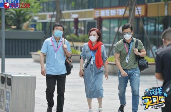 当前浪成为B站实习生，59岁的蔡明“菜菜子”如何火出圈？