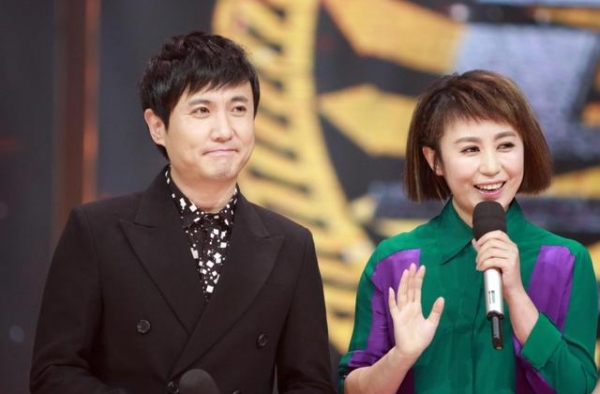 他是沈腾岳父，为嫁女儿全家逼婚3年，女婿求婚成功他喜极而泣