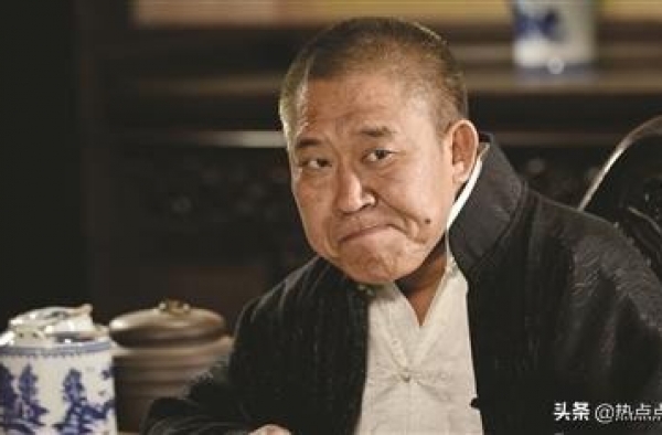 他是国家一级演员，因“嘴歪”演一辈子坏人，女儿是我们熟悉的她