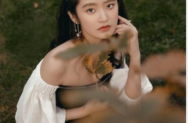 前有张子枫后有柴蔚，00后的演技让现在女演员们情何以堪
