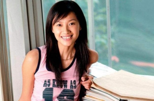 徐静蕾晒出自己的豪宅，如今习惯独自生活，她家附近连邻居都没有