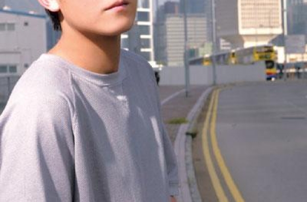 她21岁成名模，23岁成华谊老板娘，27岁为陈冠希生孩子