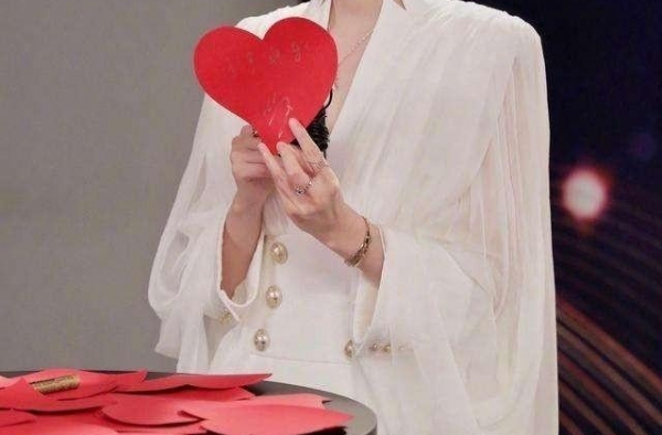 11届快女现状，冠军无人问津，四蛋意外翻红，刘忻依然坚持梦想