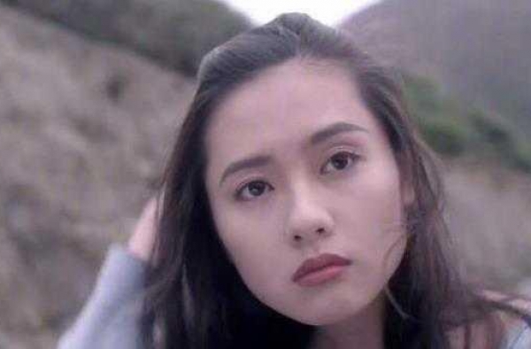 曾经的性感女神，今淡出娱乐圈，称自己没有人追！