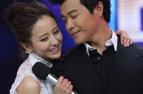 陈思诚夫妇又传离婚，佟丽娅被曝酒吧牵手小鲜肉，细扒视频疑点多