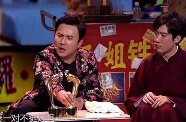 为挣快钱＂抛弃＂贾玲，如今抄袭成＂小丑＂，网友：江郎才尽？