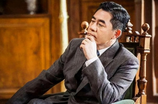 陈宝国爱妻46年零绯闻：我太太如果出来演戏，不会比我混得差
