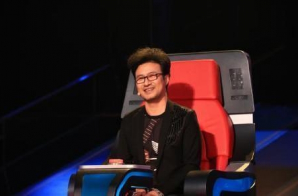 5年前遭汪峰淘汰，如今却和他同坐导师椅，真是实力“打脸”汪峰