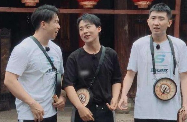 半年没见郭麒麟，喊了一声“儿子”后，郭德纲眼圈都红了