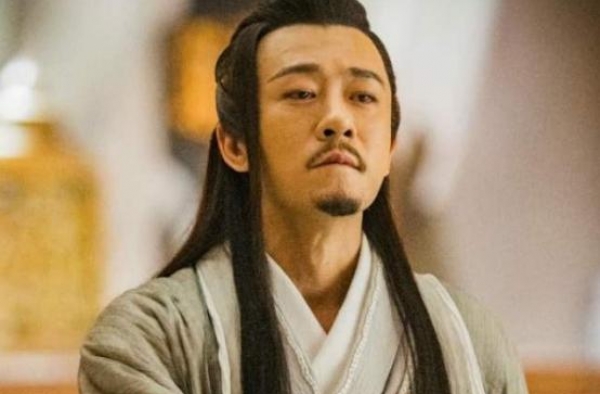 两个“妈”都是导演，用18年都捧不红他，娶媳妇改名就红了