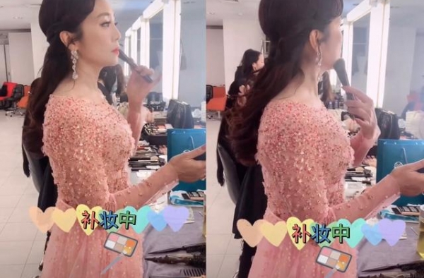 歌手李丹阳变圆润？和小孩合唱被误认成女儿，55岁感情生活成谜