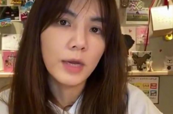 39岁陈嘉桦自曝想生二胎，复式豪宅好安逸，三姐妹就她最幸福