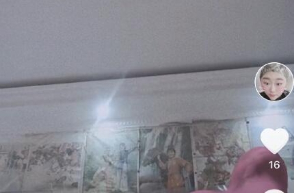 大衣哥女儿因肥胖深夜痛哭后，晒染发美照，想要魔法减肥回到童年