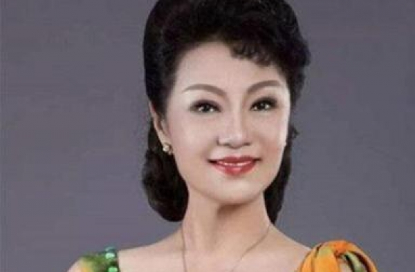 侯玉婷：曾3拒央视调岗令，还插足霍震霆婚姻，凭什么这么豪横？