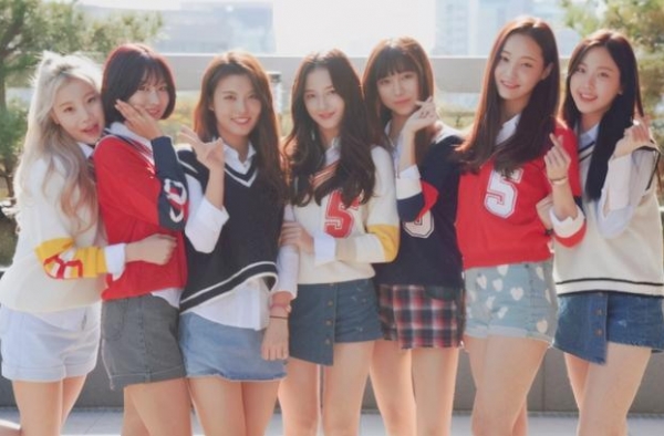 蹦迪女团MOMOLAND携手鸟叔PSY，11月份重返歌坛