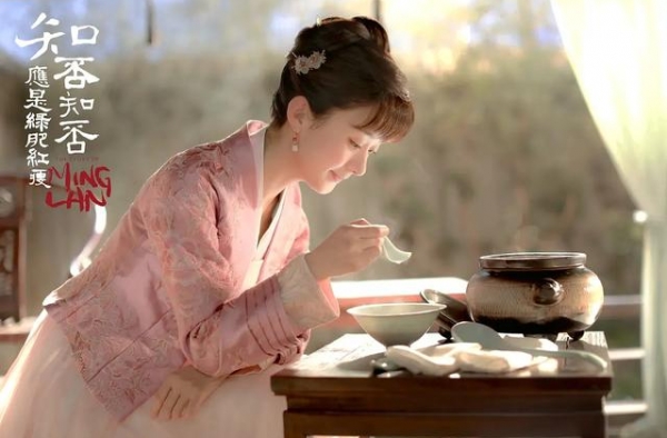 影版《花千骨》已杀青，女主是国民初恋，两位女爱豆挑战经典女配