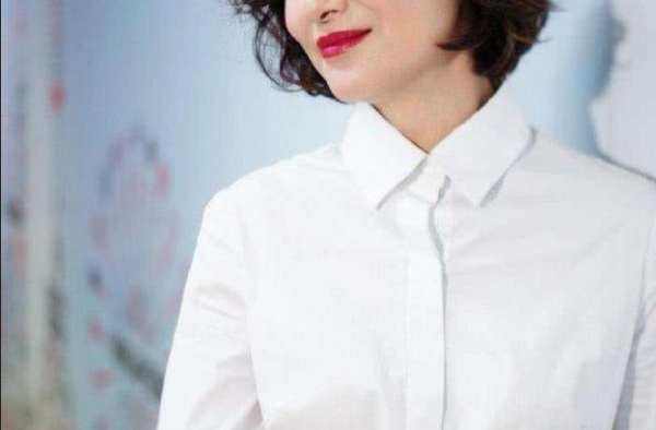 3岁上街乞讨，夜总会舞女到影后，惠英红这一生是女人最好的榜样
