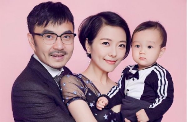 汪涵妻子时隔7年重新登上舞台，说出当年隐退内情，网友：支持
