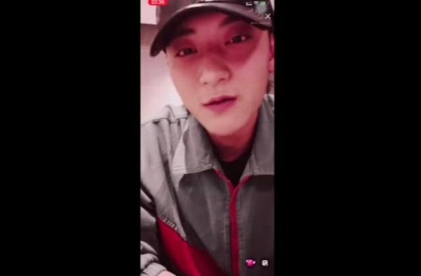 黄子韬直播首谈父亲去世：把悲痛转化成动力