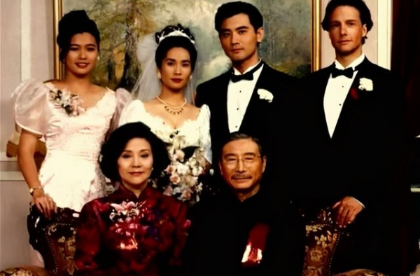 《喜宴》：国人羞于启齿的性压抑，李安用一场“假结婚”就点破了