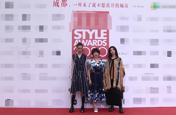 半个娱乐圈参加风尚大典，马伊琍瘦到颧骨凹陷，杨幂唐嫣又碰一起