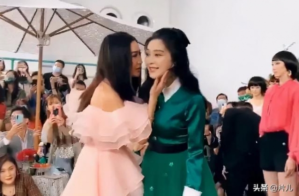39岁范冰冰为复出也是拼了，装扮犹如少女，频频现身时尚活动