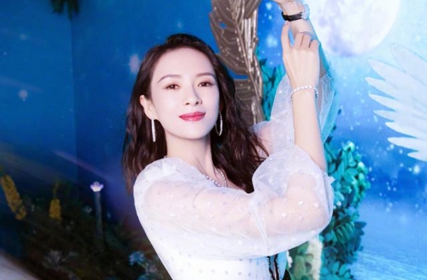 章子怡遭遇人生低谷，平凡母亲带病陪她走出困境