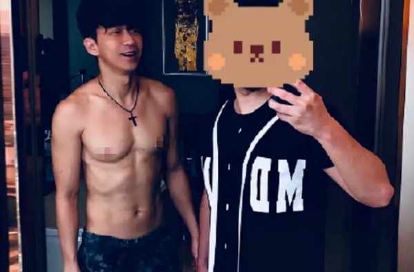 情歌王子光良近照曝光，身材健硕腹肌明显，50岁还未结婚引争议