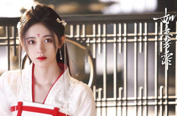 《如意芳霏》鞠婧祎的师傅，戏外她是名导之妻，曾合作奥斯卡影帝