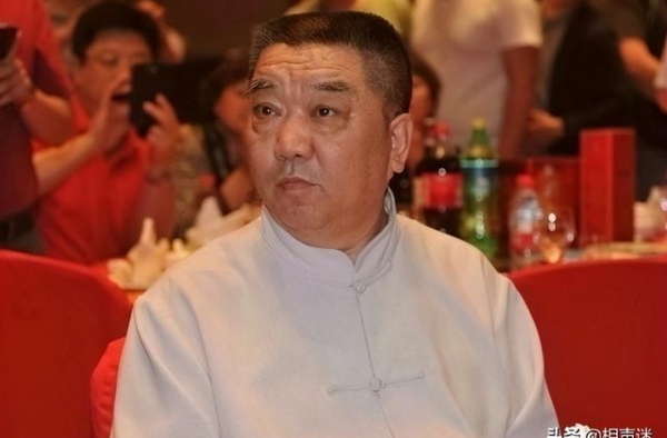 他可能是主流相声界被无端黑得最惨的！连相貌都能拿来大做文章