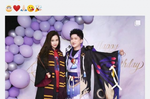 张大大开豪华游艇庆生趴，与baby紧贴合影，不见杨幂出席