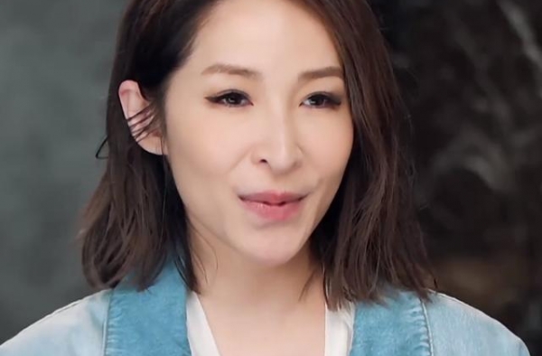 萧亚轩黄皓不结婚又怎样？看到对狗的称呼！网友：早已是婚后夫妻