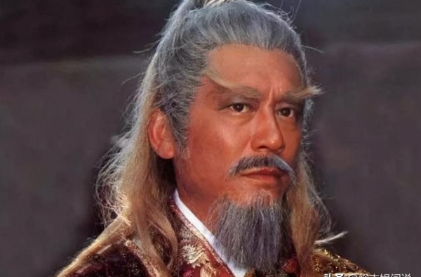 “黄药师”曾江女儿近照好优雅，曾极度抗拒身份，与继父推广粤剧