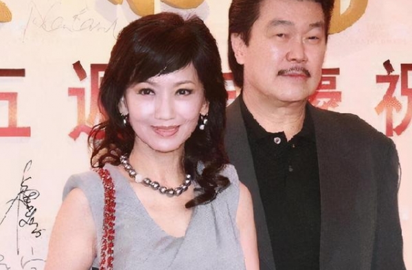 65岁的赵雅芝老了的样子！再美的人，也难以逃过岁月的摧残