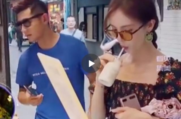 一露脸就遭遇弹幕爆炸式围攻，她算是爆红了？