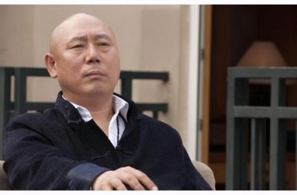 郭敬明发飙，骂哭“小鲜肉”何昶希：你是演员吗？越拍越low