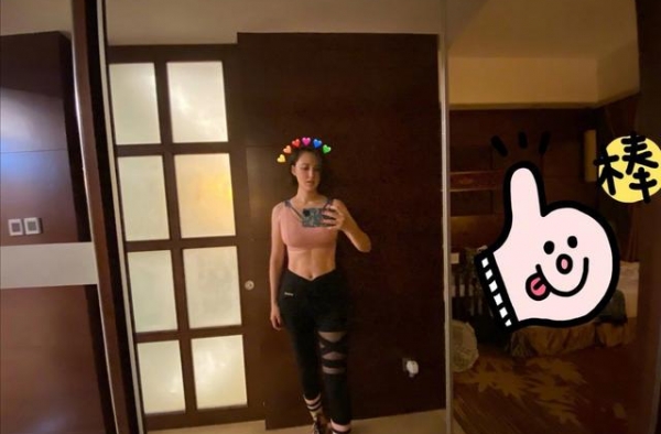 袁弘晒张歆艺腹肌照，来自39岁女人的自律，你羡慕了吗？