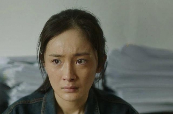 儿童邪典还是成人恐怖？影后“毁容式”演出也能烂出新高度