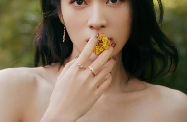 张雪迎精美美图：青春靓丽，性感迷人