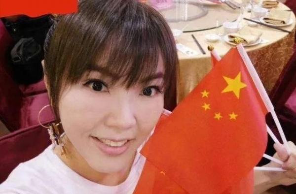 台湾美女刘乐妍，满满的爱国心