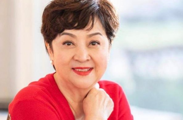 72岁琼瑶女神罕见现身！和前夫演了28年夫妻，后悔和谢贤离婚