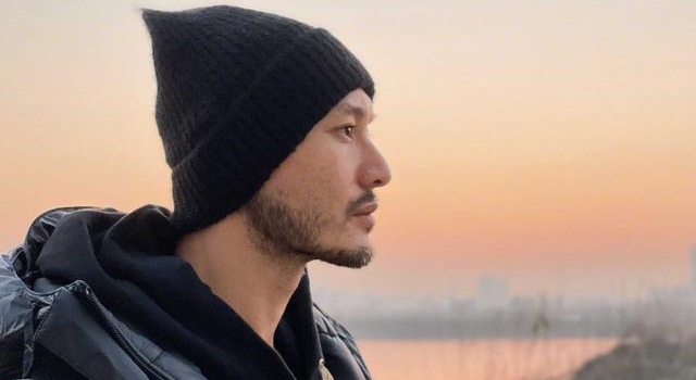 明星排队替黄晓明庆生，唯有baby视而不见，曾多次被传情变