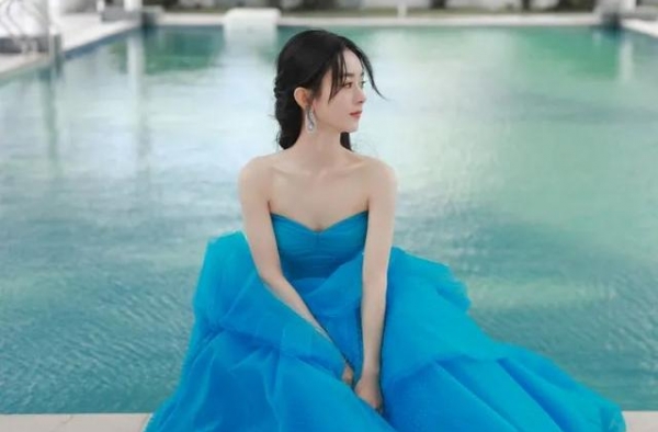 她被吐槽不够土？