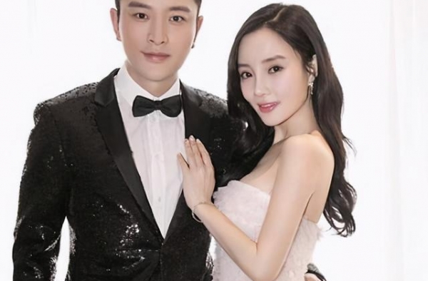 李小璐与贾乃亮竟成了模范离婚夫妻