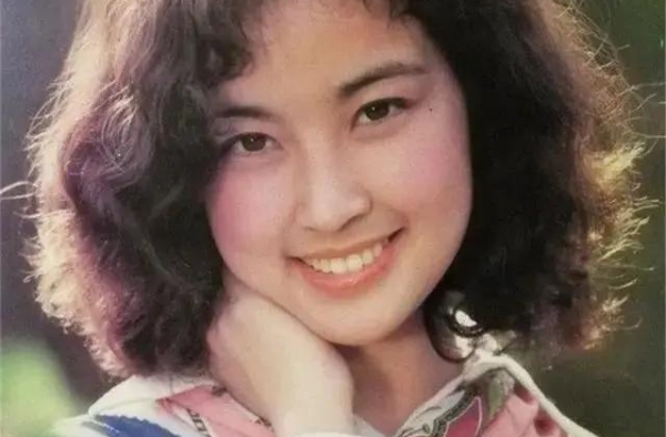 80年代的中国“内地”女星，美貌不输“港台”女星