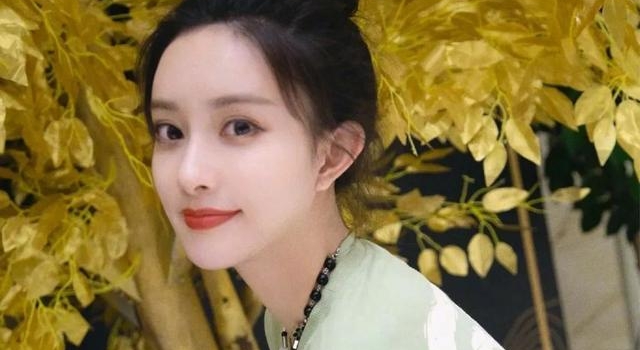 成毅宣战王一博？陈翔卖惨黑毛晓彤？孟子义绿茶女表？