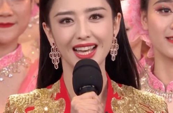 佟丽娅“天生苦相”为何却不影响美貌？其实苦相和凄美是有区别的