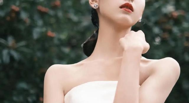 陈都灵精美美图：自然清新，清丽脱俗