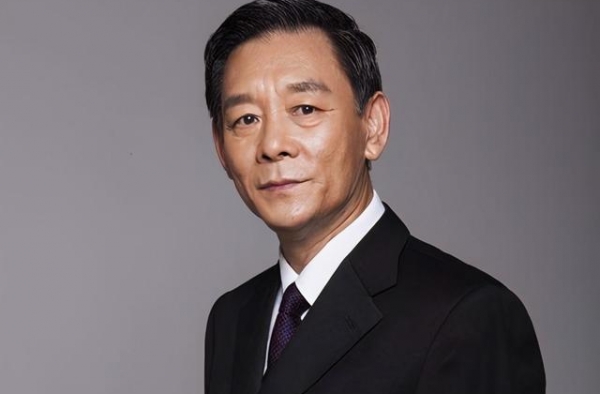 国家一级演员，拿金条堆积木，住上亿四合院，74高龄仍坚持拍戏